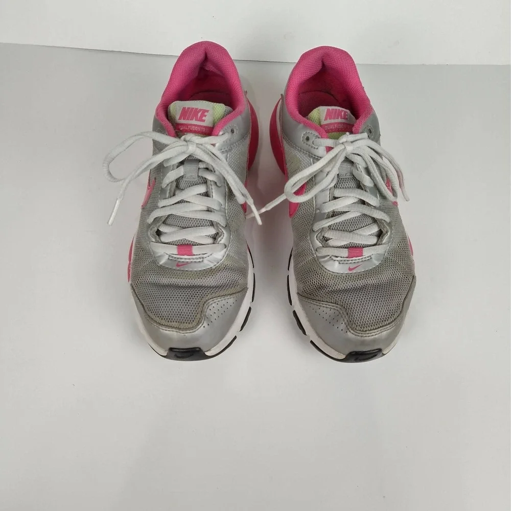 Nike Dual Fusion Kids Girls Sz 4Y Silver Pink Training Sneakers Athletic Cushion